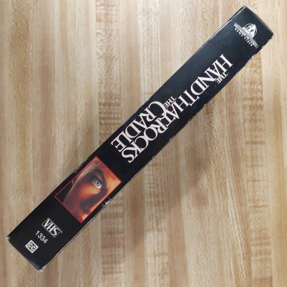 The Hand That Rocks the Cradle (VHS, 1992) Rebecca De Mornay Horror Thriller - Picture 2 of 6